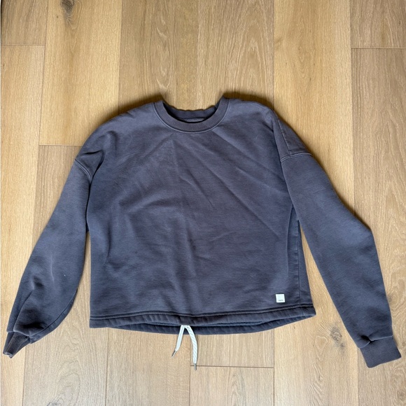 Vuori Tops - Vuori Women's Navy Sweatshirt